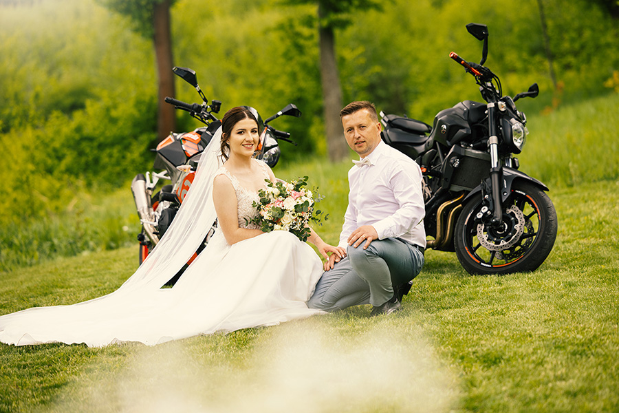 Focení i hraní na svatbě Adély a Jarka, Pod Břesteckou skalou Focení i hraní na svatbě Adély a Jarka, Pod Břesteckou skalou