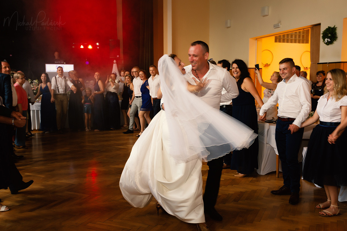 První svatební tanec