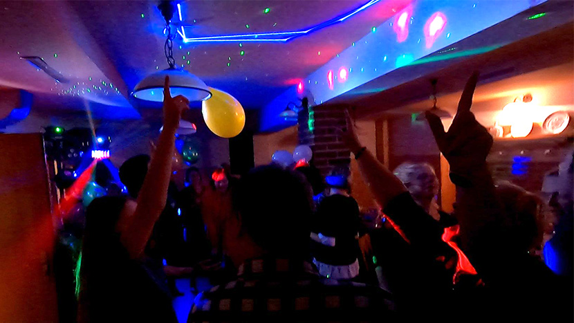 DJ Miki / Světelná a laserová show